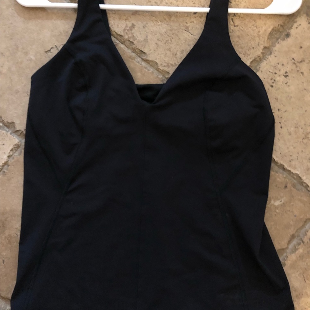 Black lululemon tank with bra